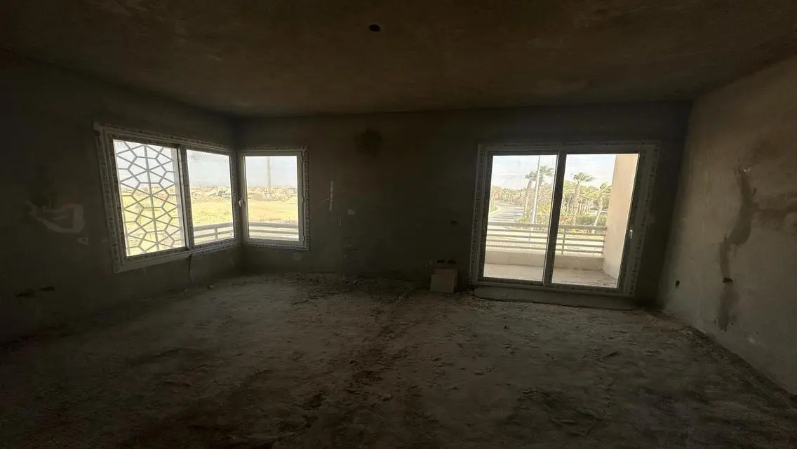 Luxury Villa with Spacious Garden for Sale