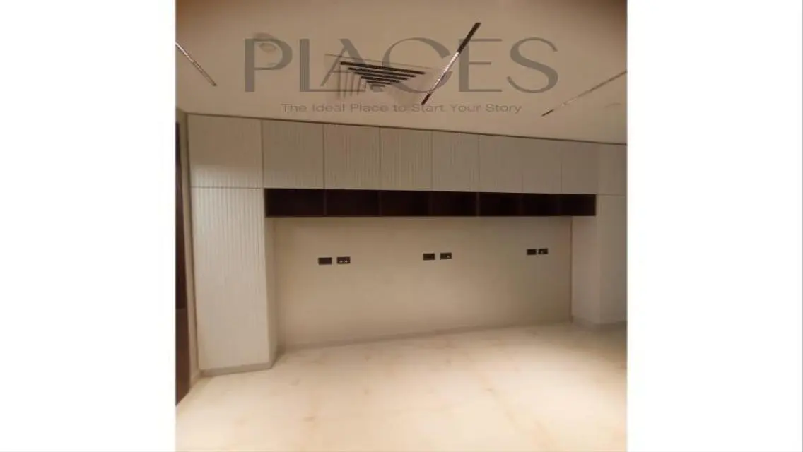 مساحه اداريه 65م للايجارفيHyde park- التجمع الخامس