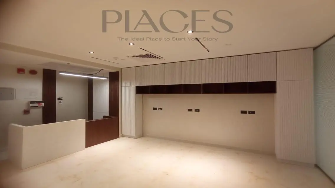 مساحه اداريه 65م للايجارفيHyde park- التجمع الخامس