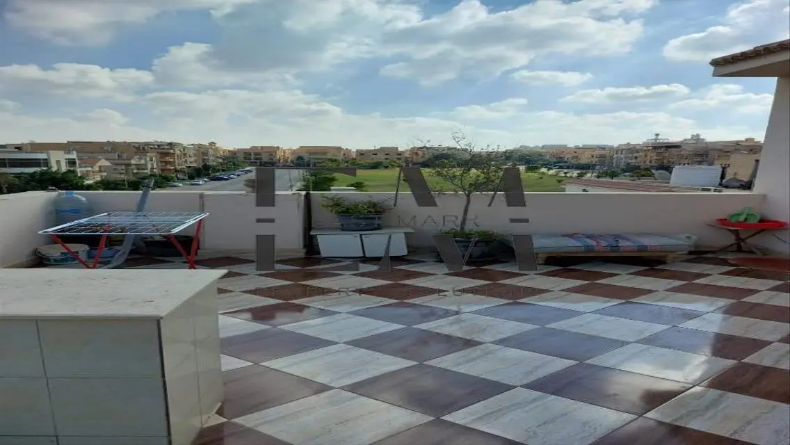Roof for rent furnished in South Academy
