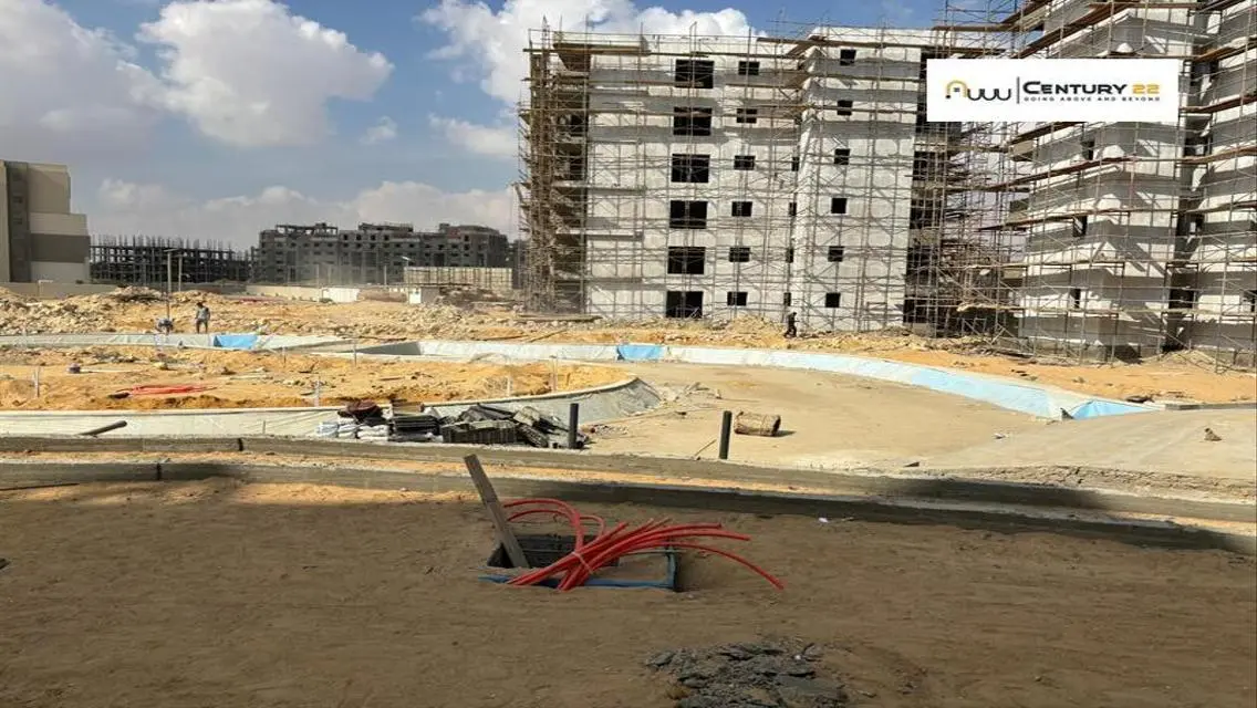 شقة للبيع فى كمبوند ماونتن فيو 1.1 بالتفسيط مميزة