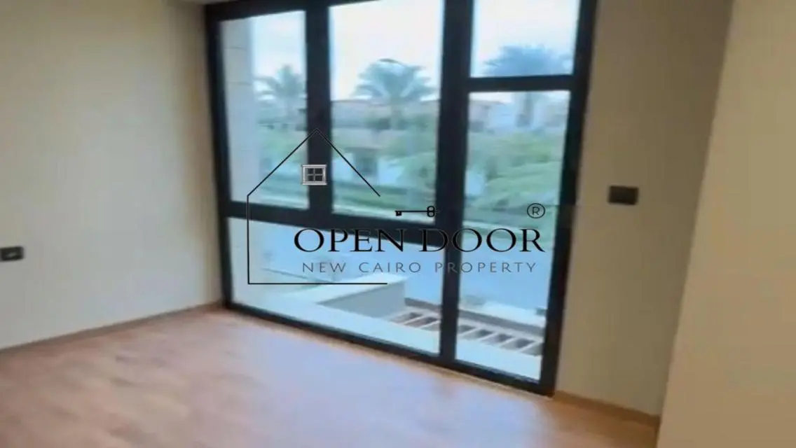 شقة رائعة مع حديقة خاصة ومسبح
