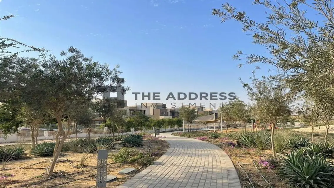 Townhouse 360sqm+ 100sqm installment 8years 10%DP
