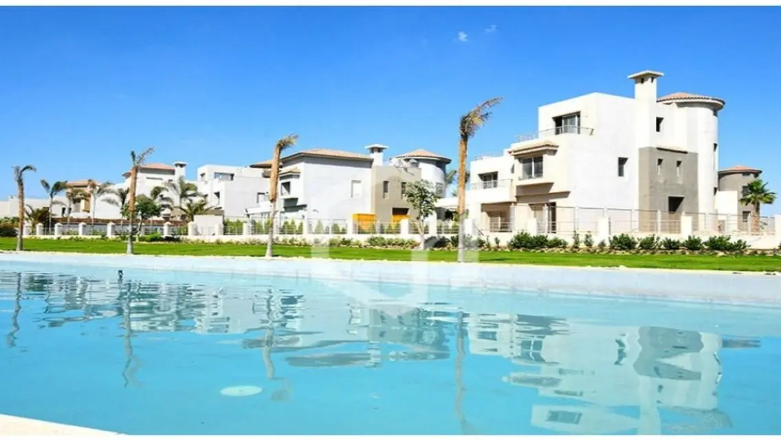 Villa for rent with ACs in Golf Extension         