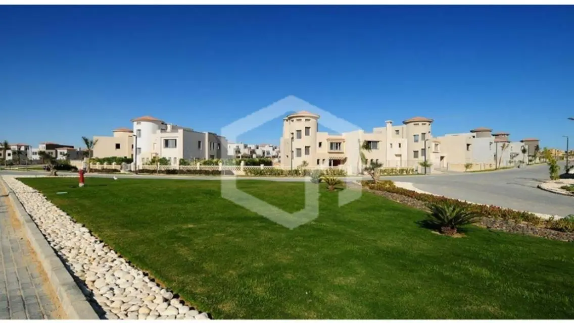 Villa for rent with ACs in Golf Extension         