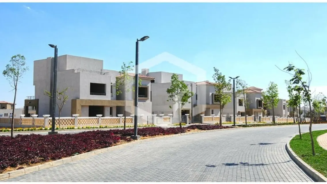 Villa for rent with ACs in Golf Extension         