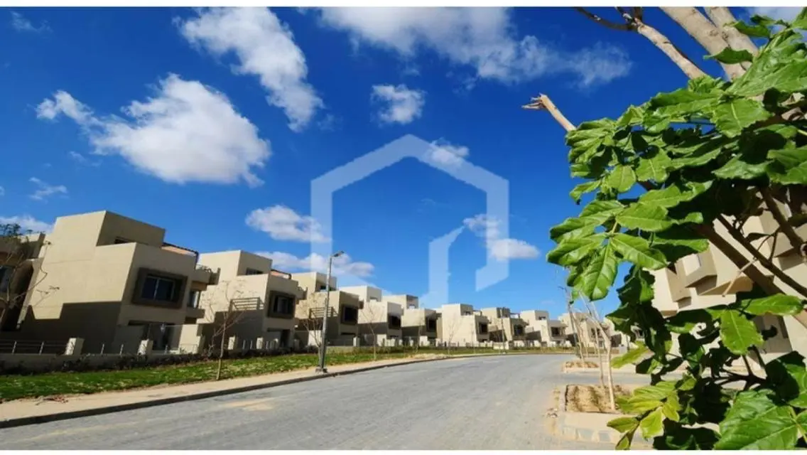Villa for rent with ACs in Golf Extension         