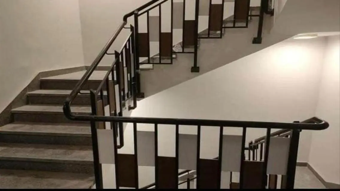 فيلا فاخرة بتصميم راقٍ في أرقى الأحياء