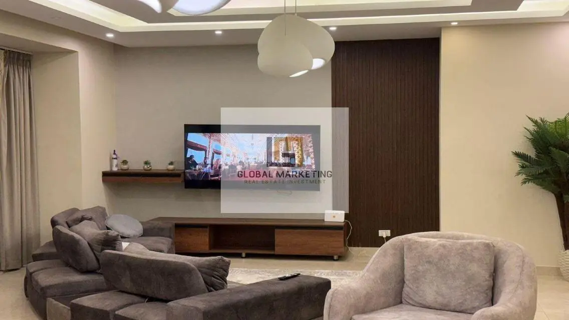 Ultra-modern furnished duplex for rent in Eastown