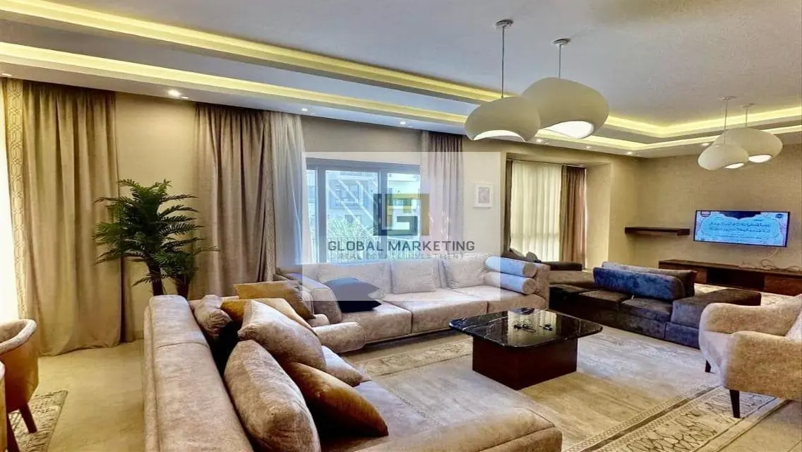 Ultra-modern furnished duplex for rent in Eastown