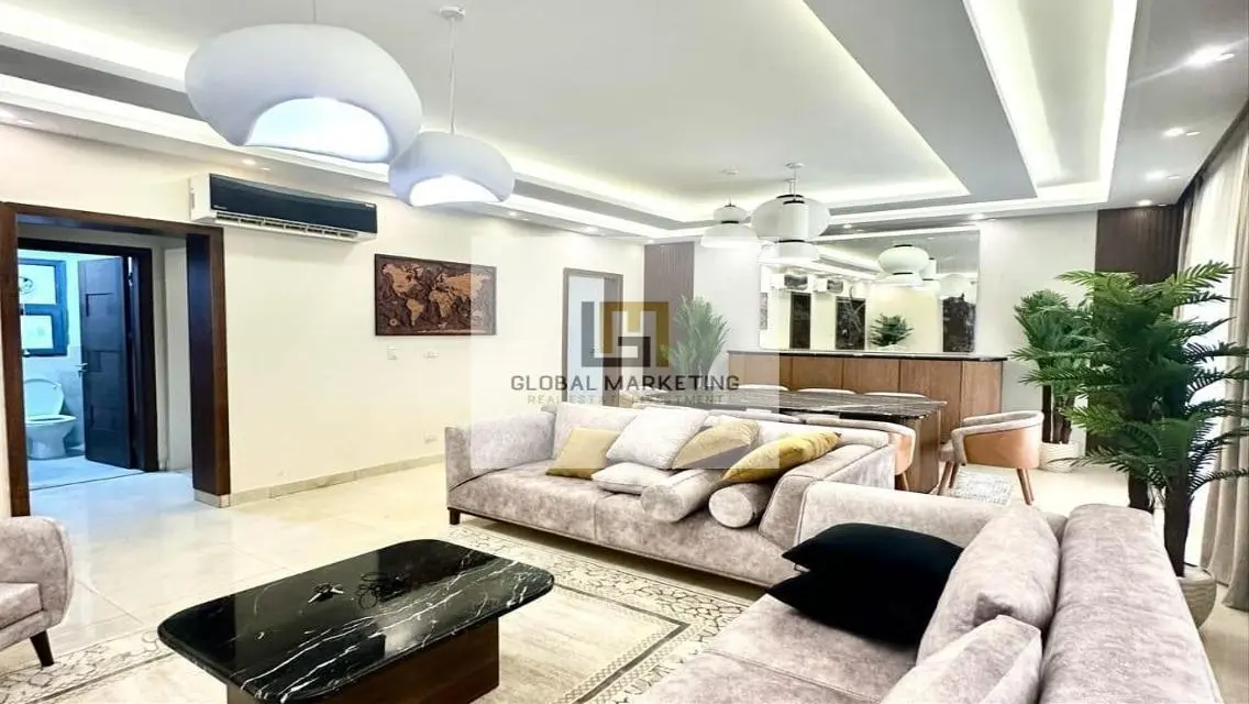 Ultra-modern furnished duplex for rent in Eastown