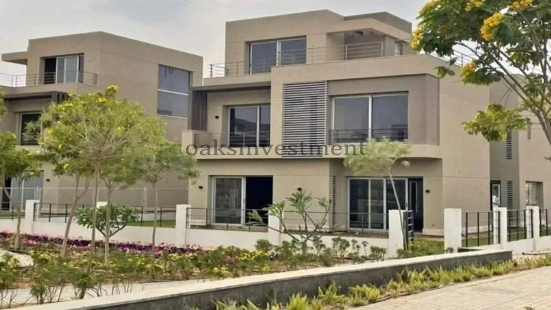 Villa in Palm Hills over 8 years DP 2,700,000