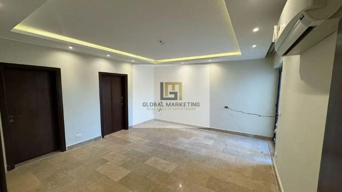 Modern apartment for rent with kitchen in Eastown