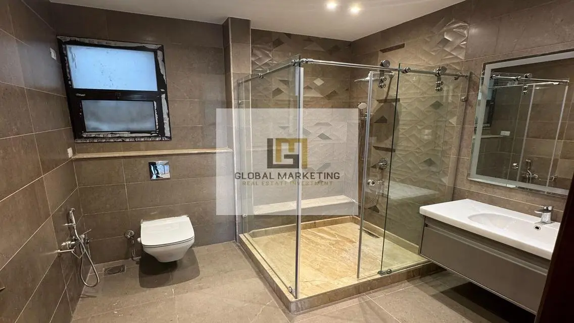 Modern apartment for rent with kitchen in Eastown