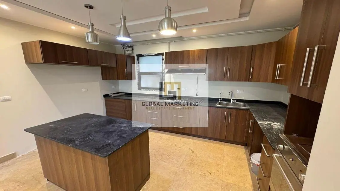 Modern apartment for rent with kitchen in Eastown