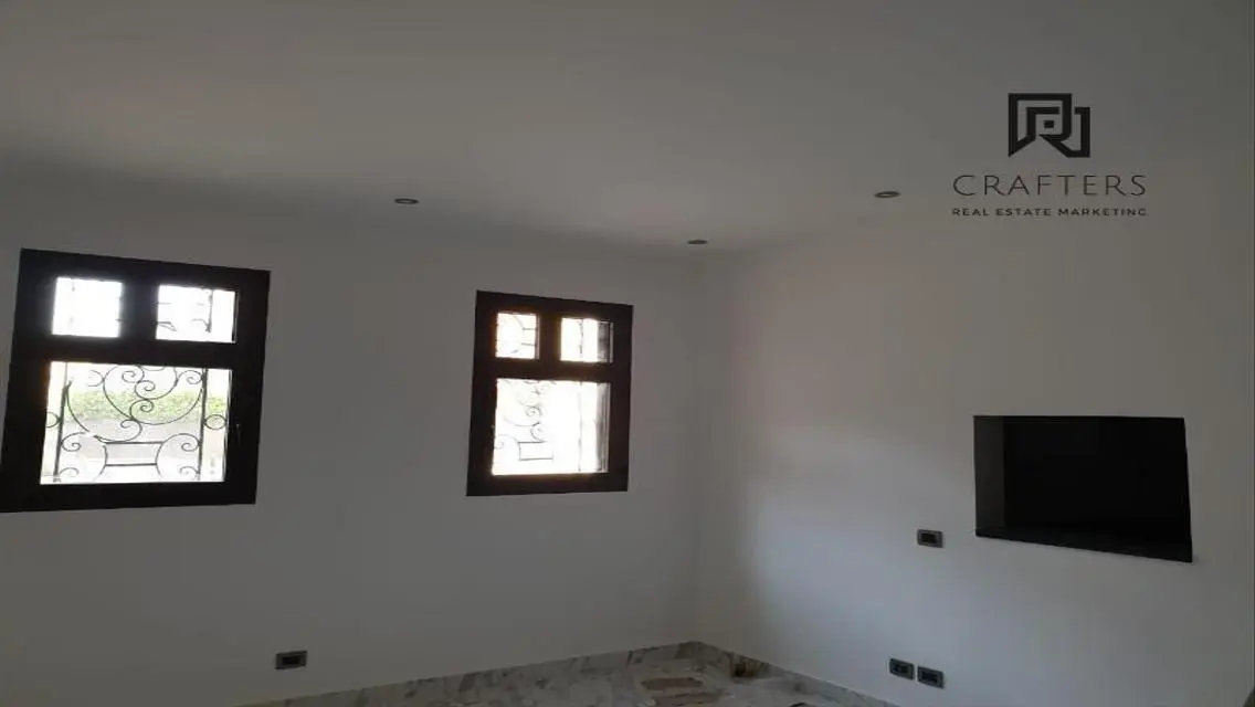 Duplex -Casa Beverly HillS Compound READY TO MOVE