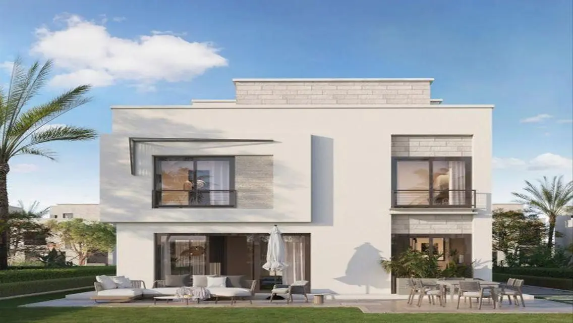 Unique villa in Jeera Iwan next Ora &amp; Sodic
