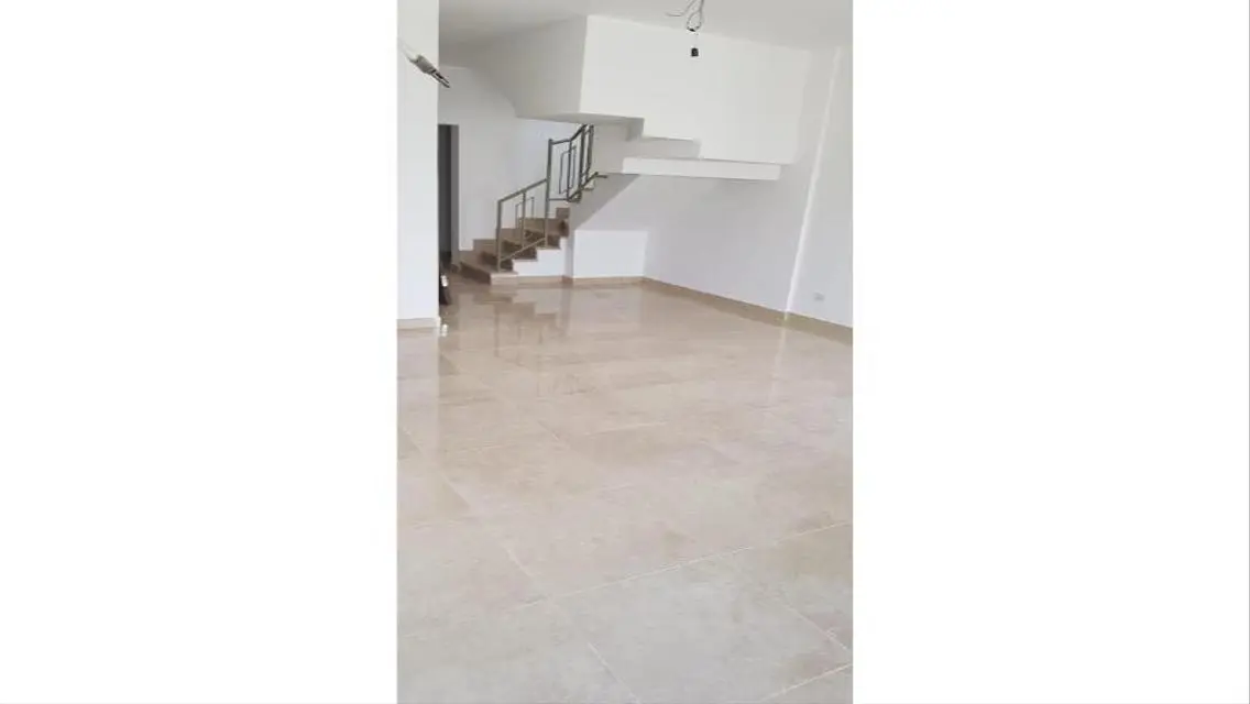 بنتاهوس بالتكيفات اول سكن للايجار المراسم