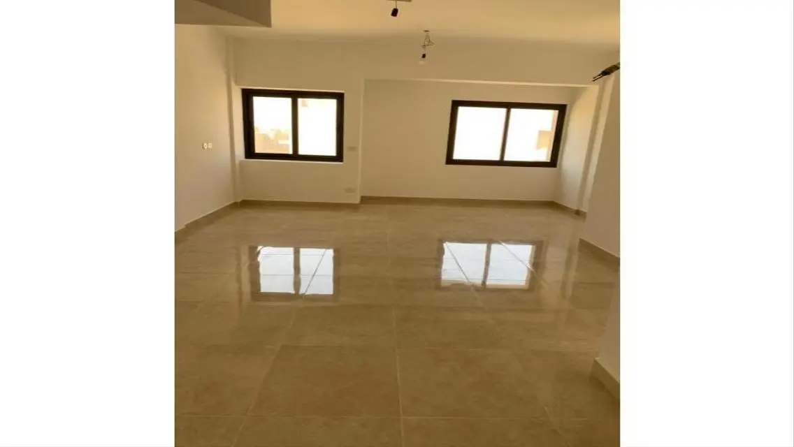 بنتاهوس بالتكيفات اول سكن للايجار المراسم