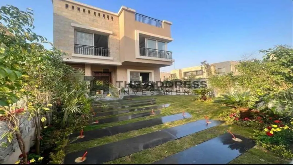 Townhouse + wide garden 10% installments 7 years