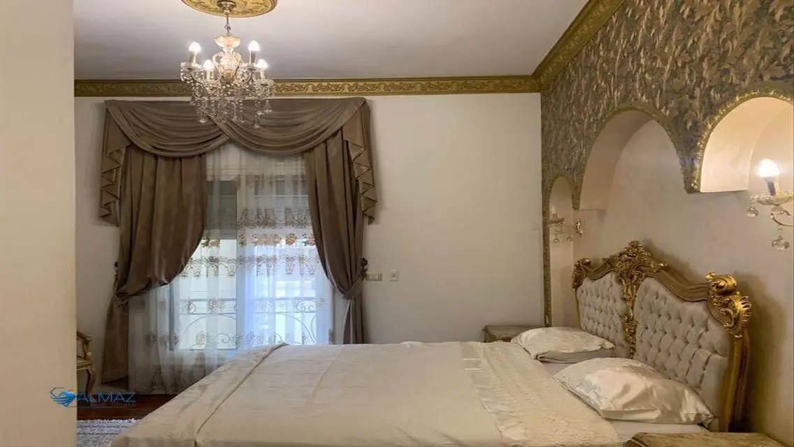 شقه مفروشه للايجار بكمبوند النخيل في التجمع الاول