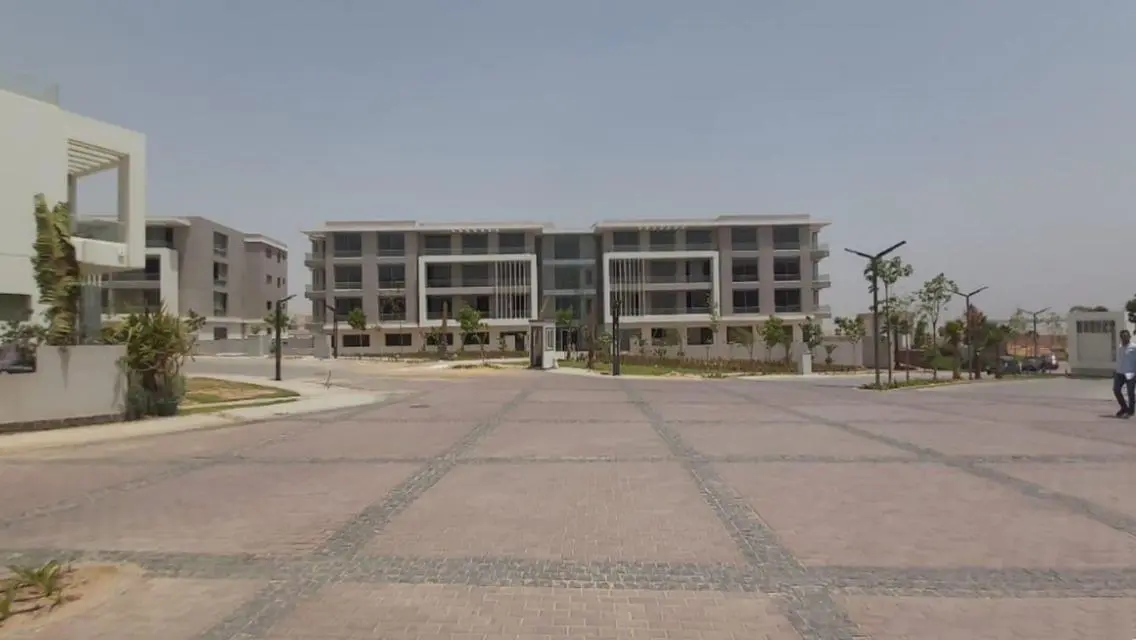 Early delivery 4-beds Aprt +Terrace near New Giza!