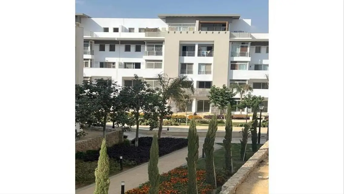 Chance penthouse 205m sale in Compound Hyde Park