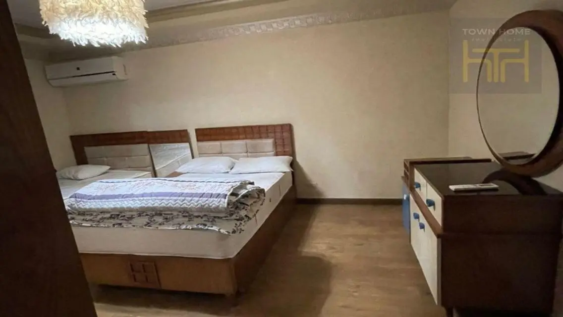 للايجار مفروش في مدينة الرحاب شقه 180م فيو جاردن