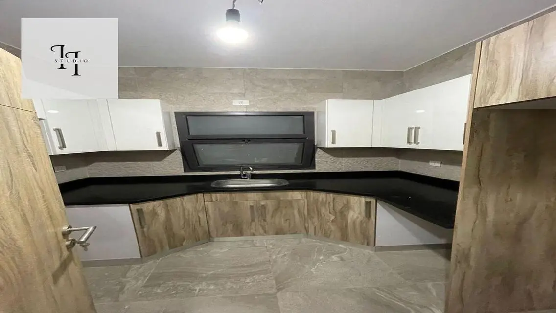 Super Luxe Semi Furnished Flut For Rent Al Marasem