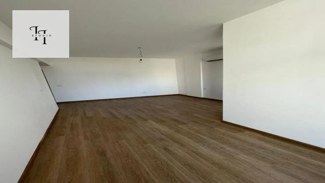 Super Luxe Semi Furnished Flut For Rent Al Marasem