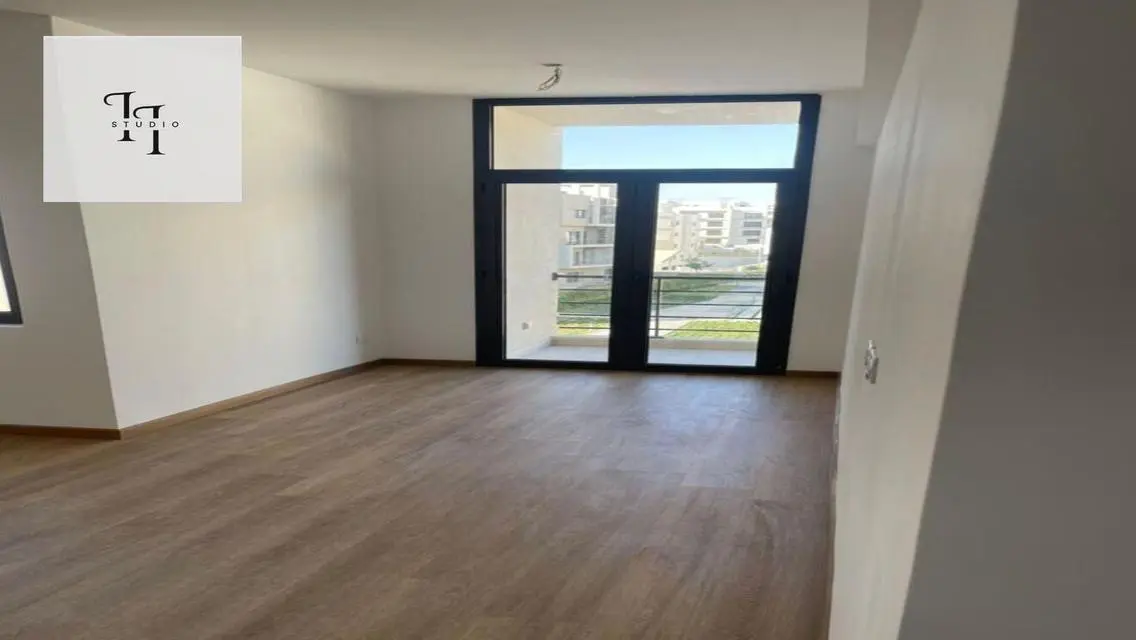 Super Luxe Semi Furnished Flut For Rent Al Marasem