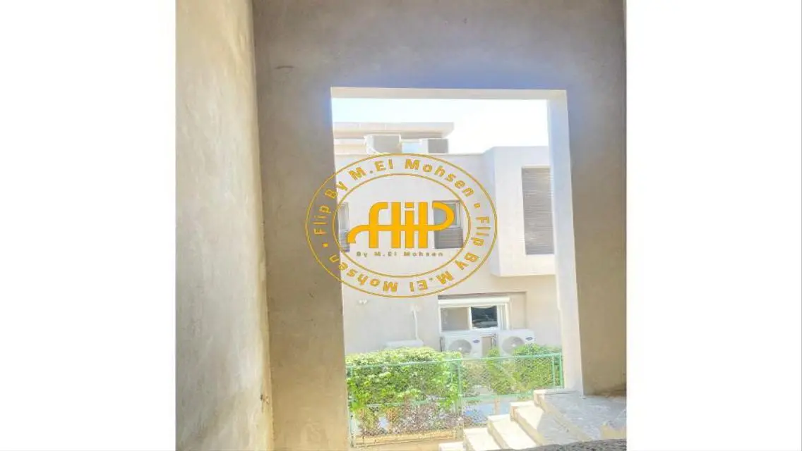 First Row Golf  Villa In New Giza For Sale 700 M