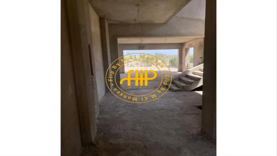 First Row Golf  Villa In New Giza For Sale 700 M