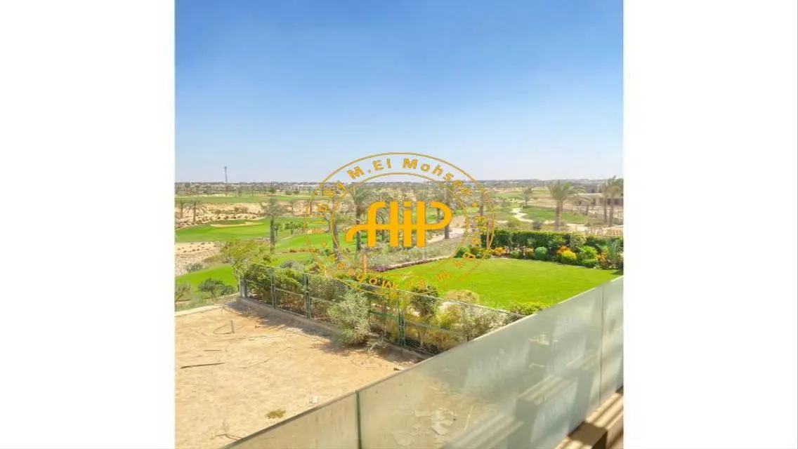 First Row Golf  Villa In New Giza For Sale 700 M