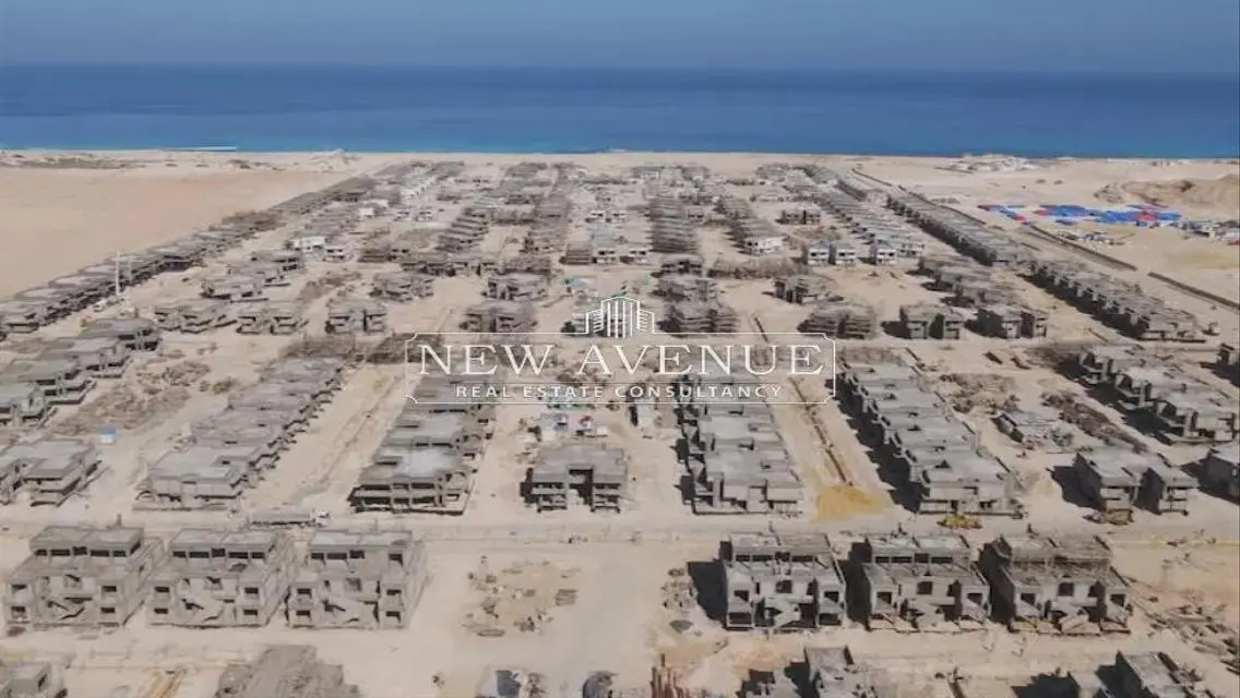 فيلا One Story صف اول ع البحر باقل مقدم فى الماركت
