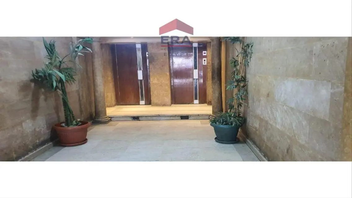 عقار متميز بمساحة 345 متر - نظام اجتماعات متكامل