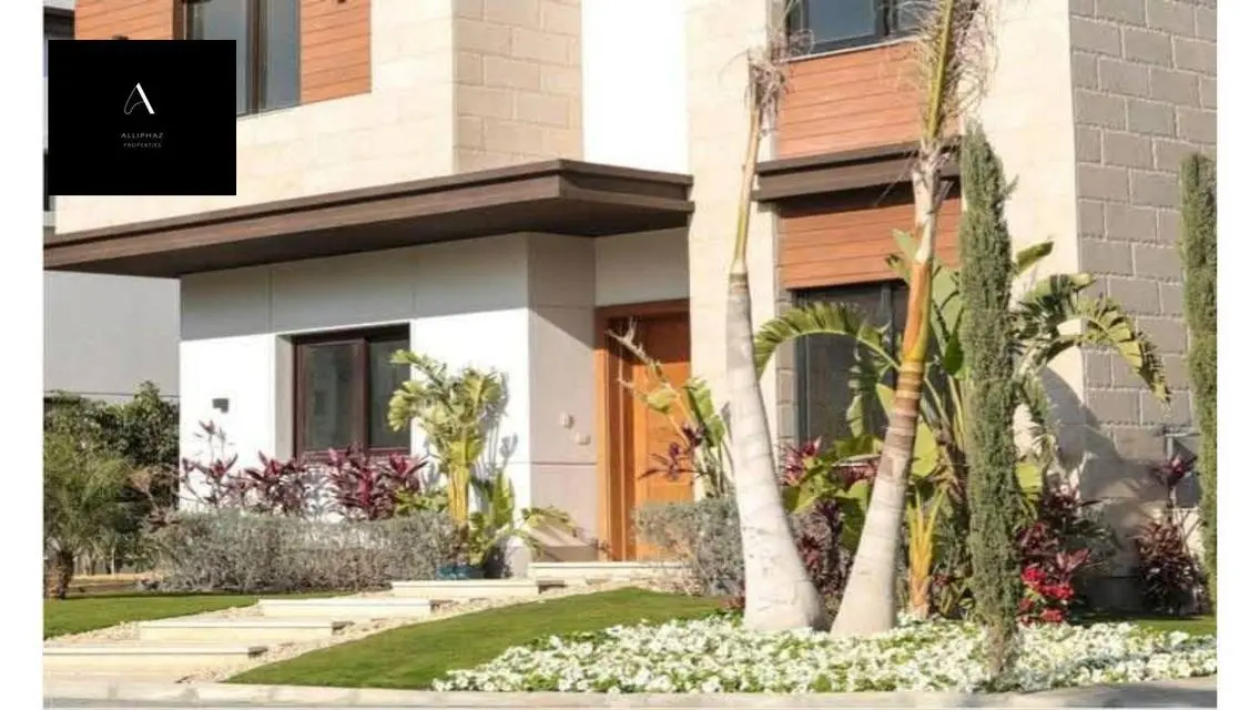 Luxury Apartment in Lake View Area