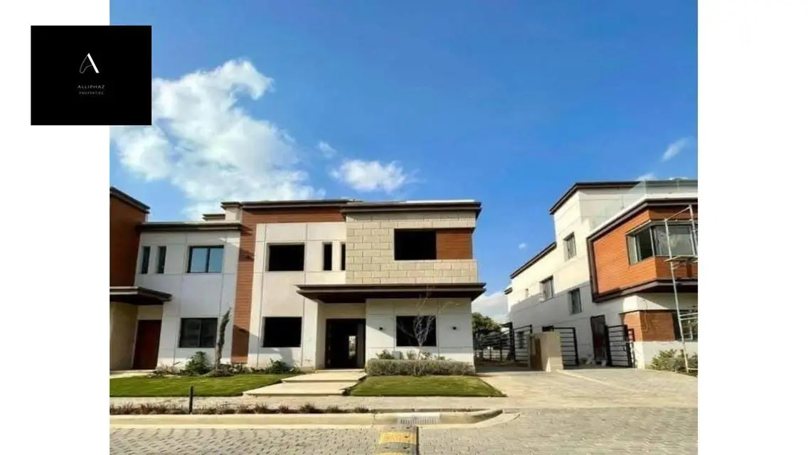 Luxury Apartment in Lake View Area