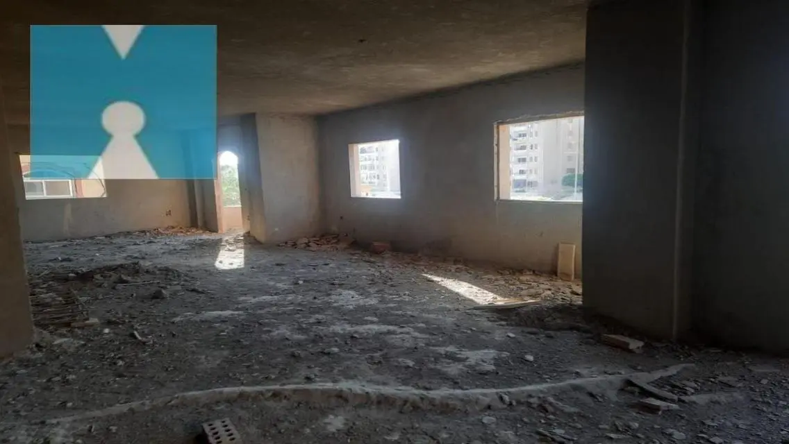 شقة فاخرة بمساحة 320 متر للبيع