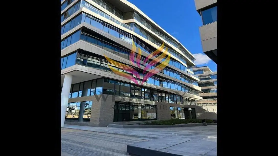 Stunning Apartment with Covered Parking at an Attractive Price