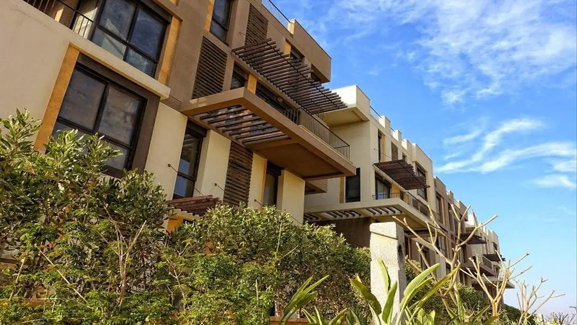 Luxury Home with 4 Bedrooms for Sale