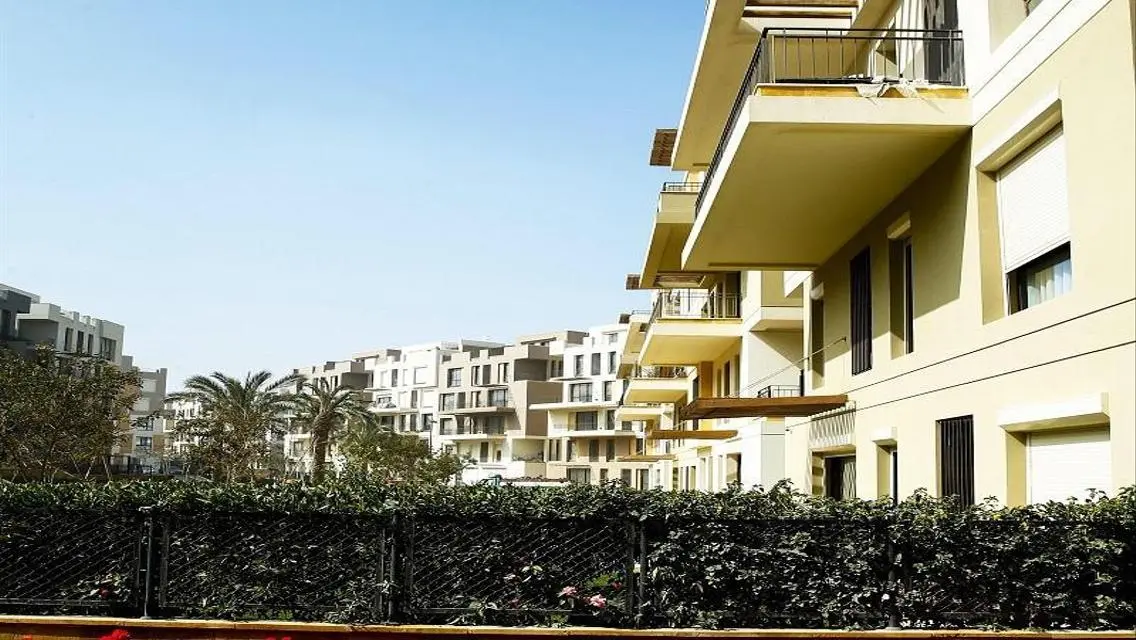 Luxury Home with 4 Bedrooms for Sale
