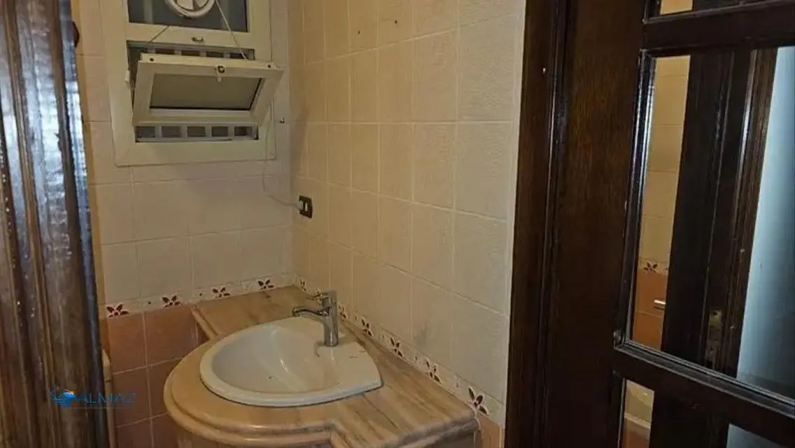 Luxury Apartment for Sale with Spacious Area in the Heart of the City