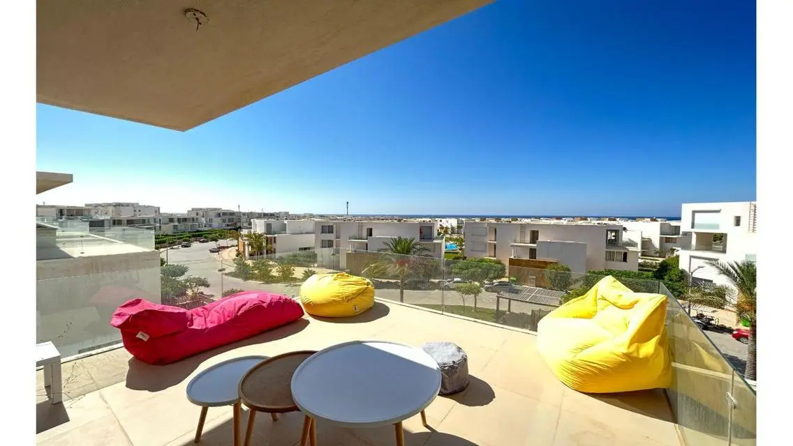 Luxury Apartment with Premium Amenities