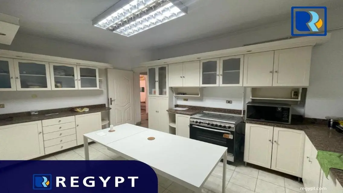 Luxury Office Apartment with 350 sqm in Prime Location