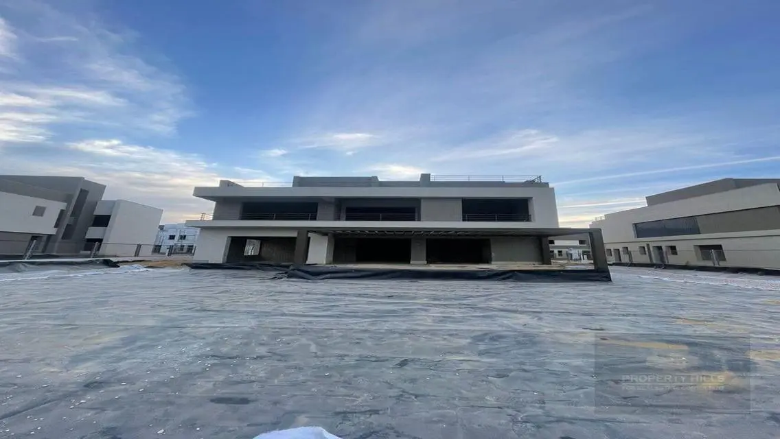 Luxury Villa for Sale with Private Pool and Garden