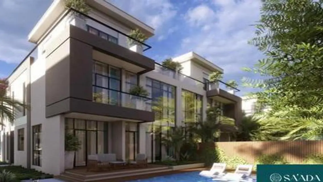 Stunning 300 sqm Home with Multiple Rooms and Luxurious Amenities