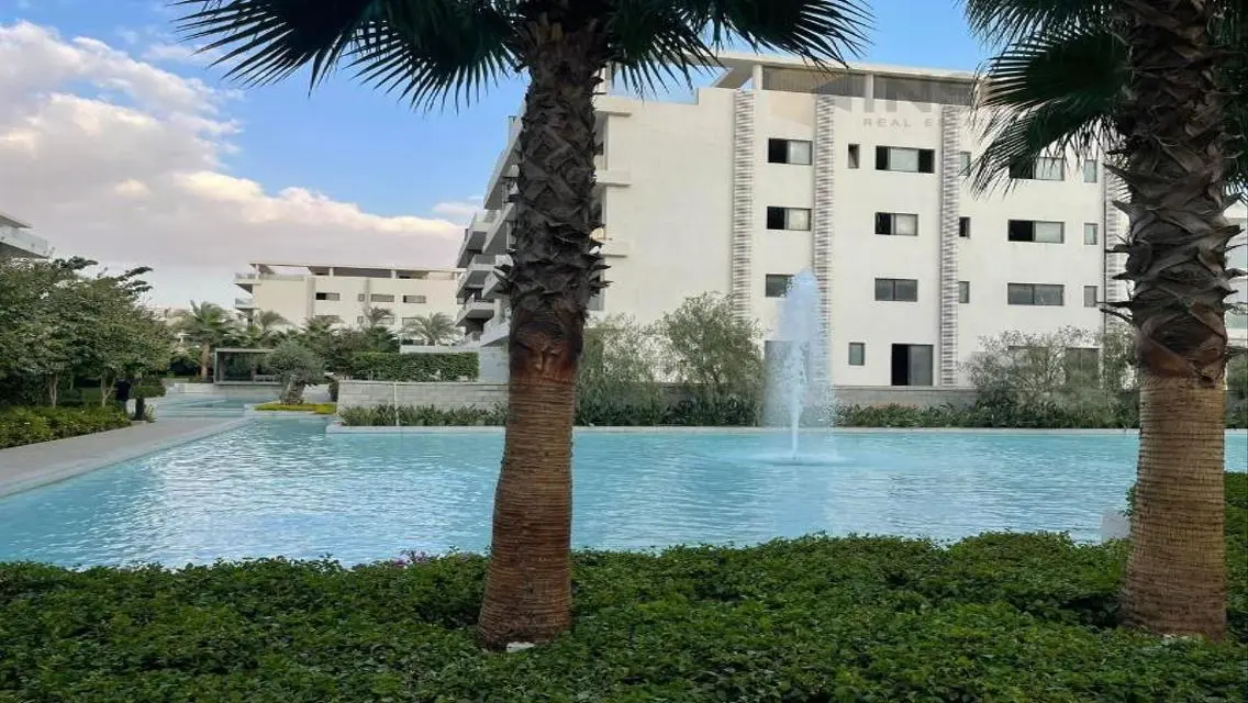 فيلا فاخرة مع إطلالات خلابة على البحيرات
