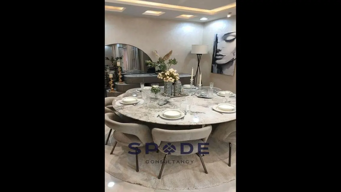 فيلا فاخرة بمساحة ٤٢ متر مربع للبيع