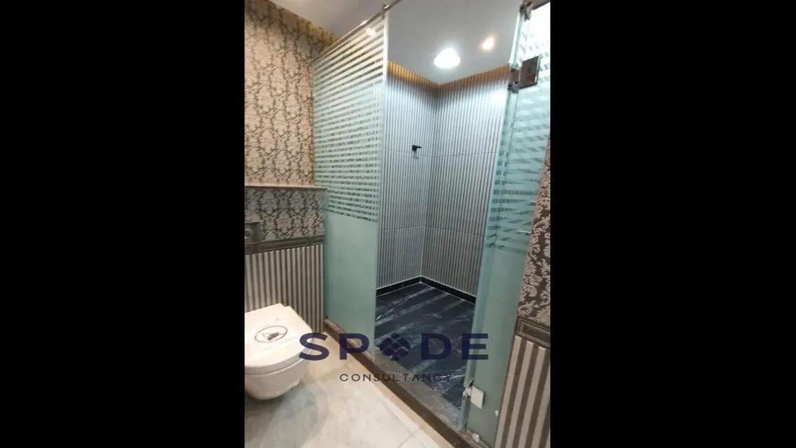 فيلا فاخرة بمساحة ٤٢ متر مربع للبيع